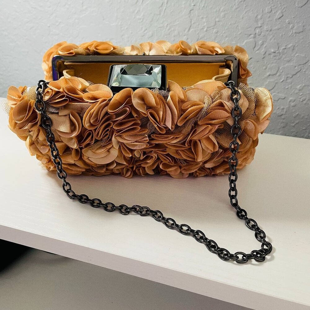 BCBGMAXAZRIA 3D Floral Satin Petal Clutch Champagne Evening Bag w Chain - Picture 2 of 11